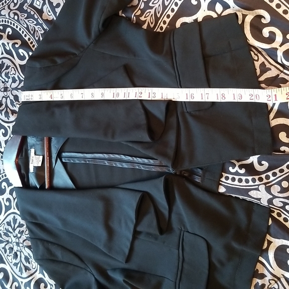 Bar III Cropped Blazer Size M - Picture 15 of 17